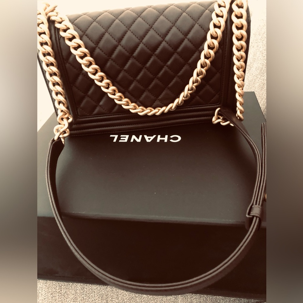 GIFTABLE CHANEL  Quilted Leather Medium Boy  Flap Bag with Gold Hardware